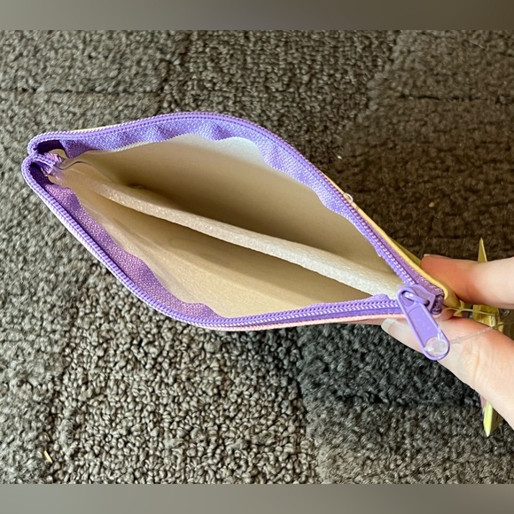 Crayon Shin-Chan Buriburizaemon Mini Pouch Faux Leather PVC Japan Exclusive Cute - Picture 9 of 9